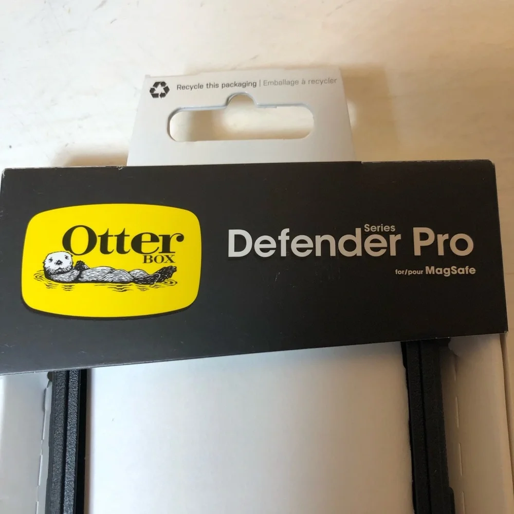 OtterBox Defender Pro Case for IPhone 16 Pro, New Open Box,pet/smoke free home